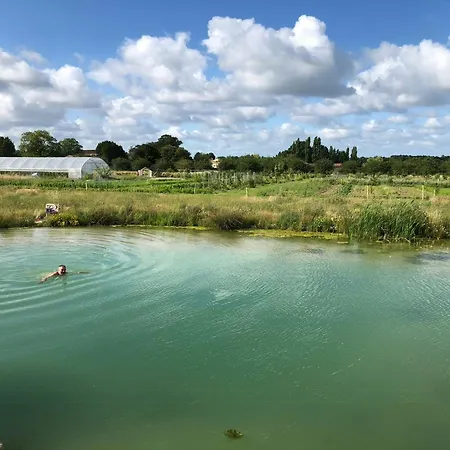 Restored Farm Near La Rochelle La-Gripperie-Saint-Symphorien